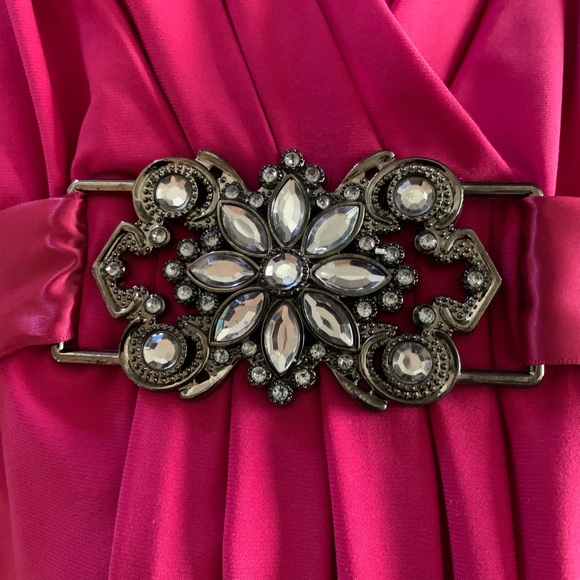 Pink dress 🌺🌺 - Picture 4 of 5